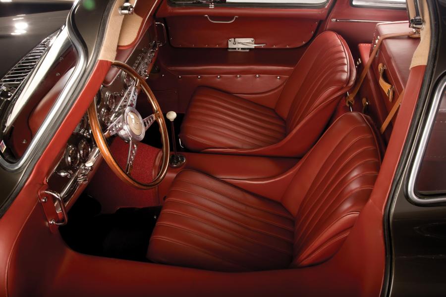 Интерьер Mercedes-Benz 300 SL 1955 года  (фото 153 из 233)